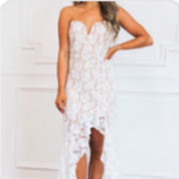 BELLA AND BLOOM BOUTIQUE - READY TO WED LACE WHITE/NUDE MAXI DRESS - Picture 2 of 6